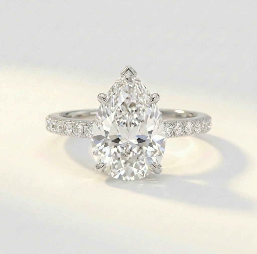 ペアシェイプ ハーフパヴェ リング/Pear Shape Half Pave Ring