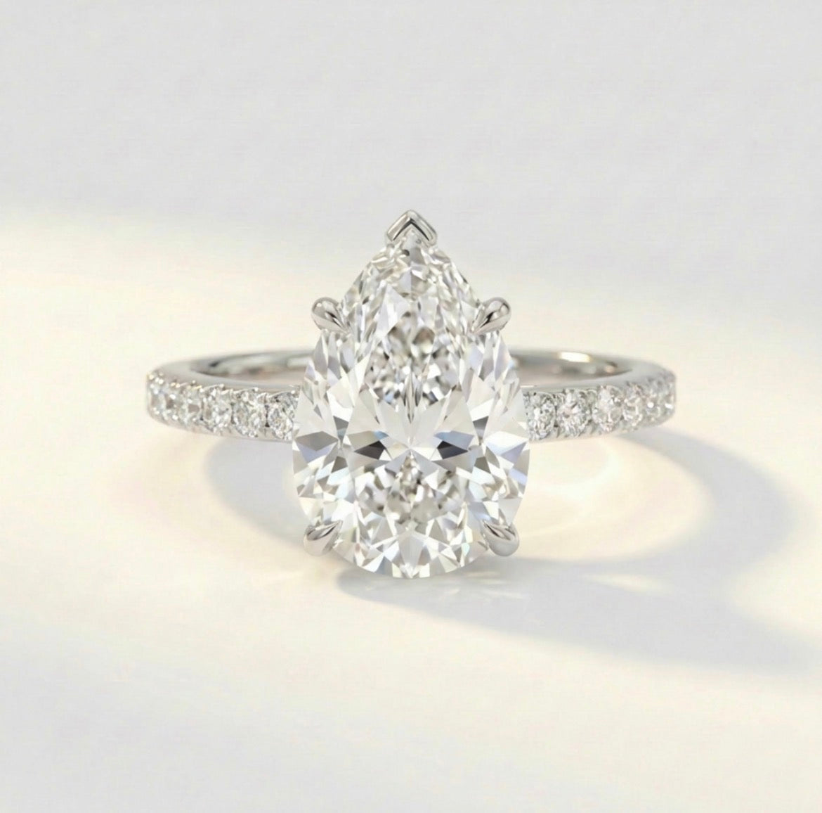 ペアシェイプ ハーフパヴェ リング/Pear Shape Half Pave Ring