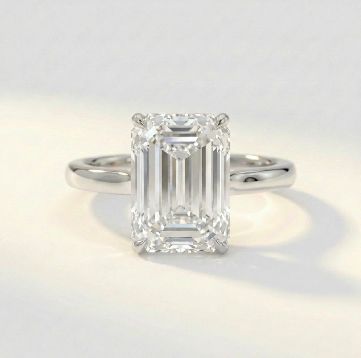 エメラルド ソリティア リング/Emerald Cut Solitaire Ring