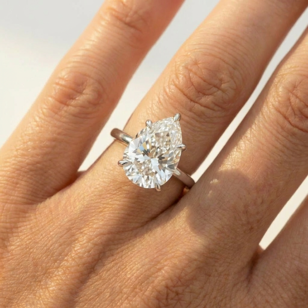 Pear Shape Solitaire Ring/Pear Shape Solitaire Ring