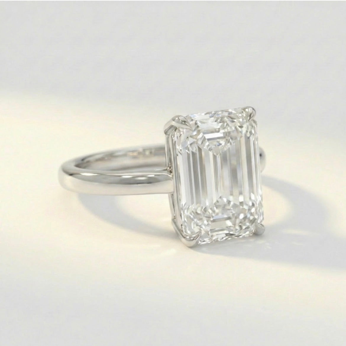 エメラルド ソリティア リング/Emerald Cut Solitaire Ring