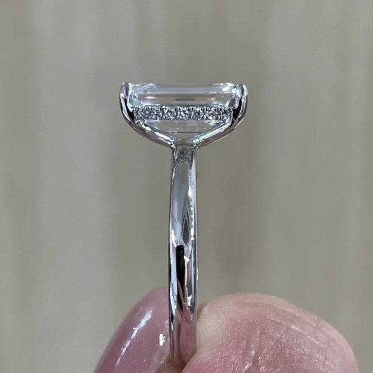 エメラルド ソリティア リング/Emerald Cut Solitaire Ring