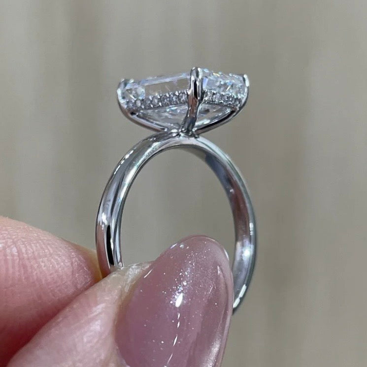 エメラルド ソリティア リング/Emerald Cut Solitaire Ring