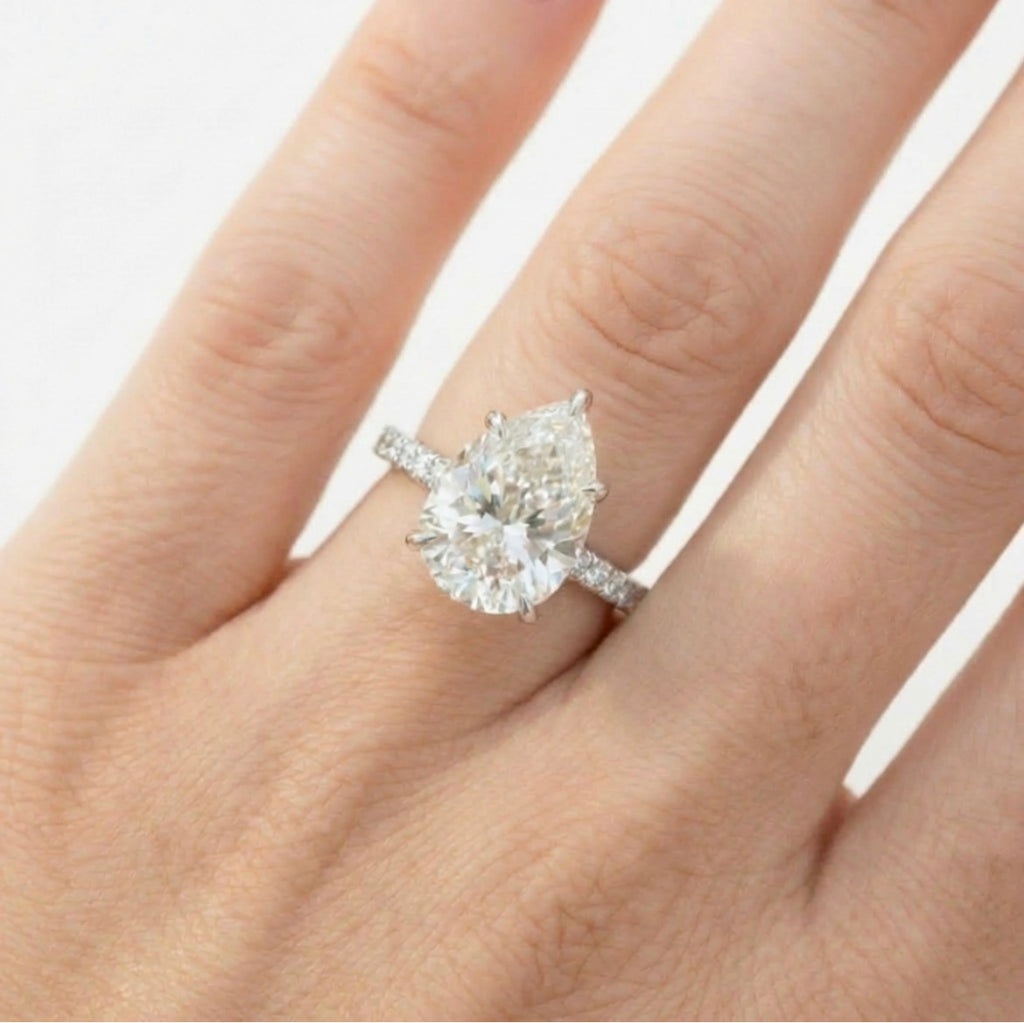 ペアシェイプ ハーフパヴェ リング/Pear Shape Half Pave Ring