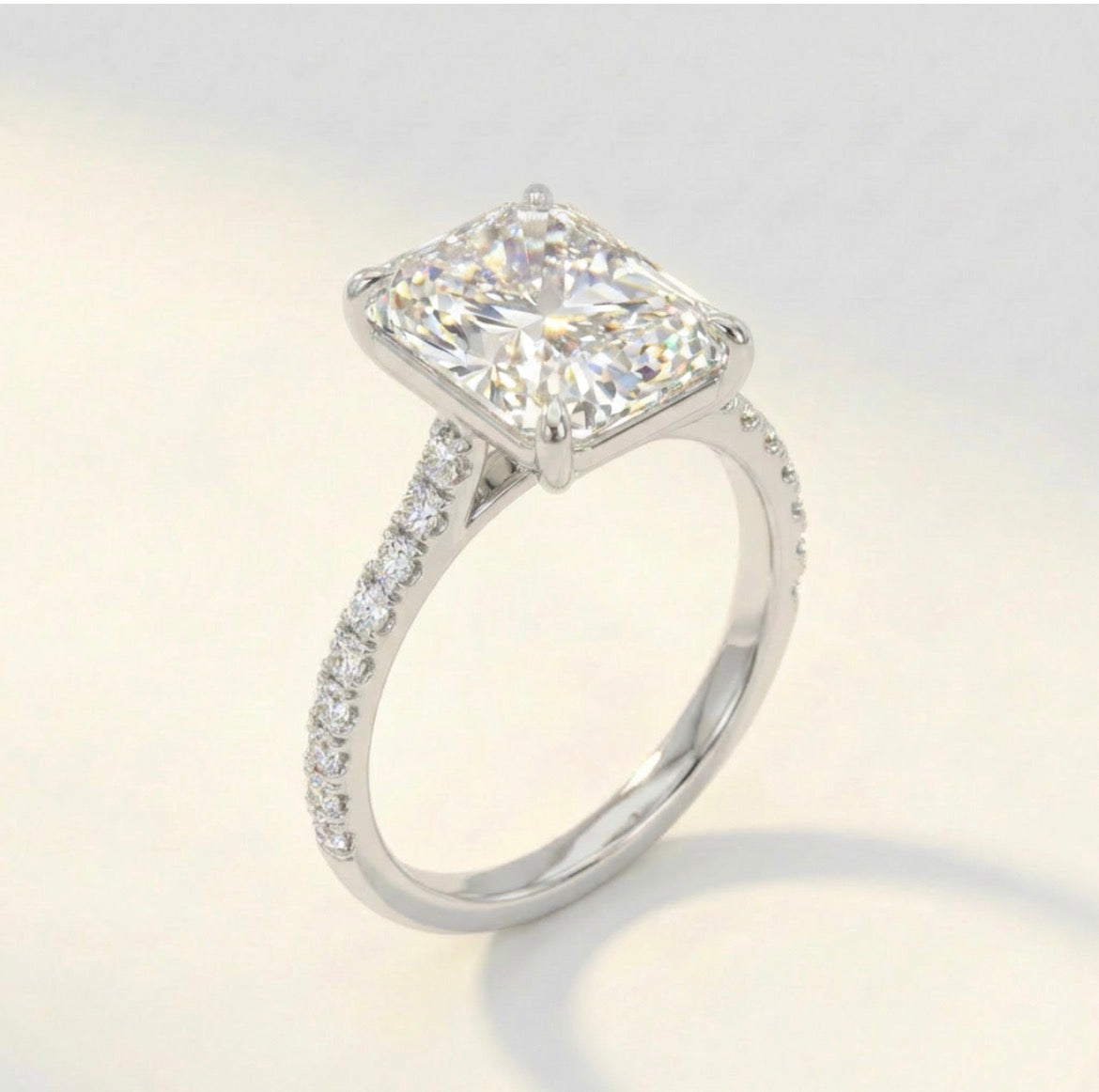 ラディアント ハーフパヴェ リング/Radiant Half Pave Ring